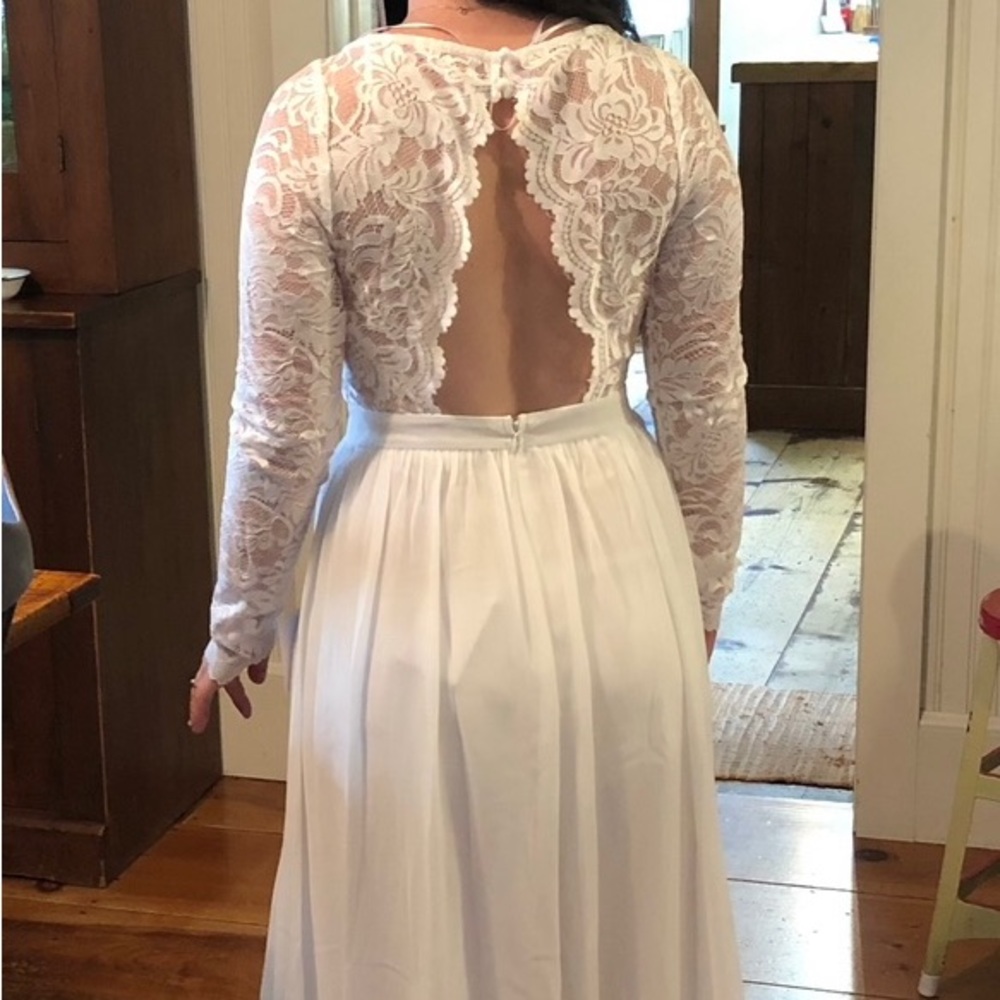Lulu’s ivory gown - Picture 4 of 4